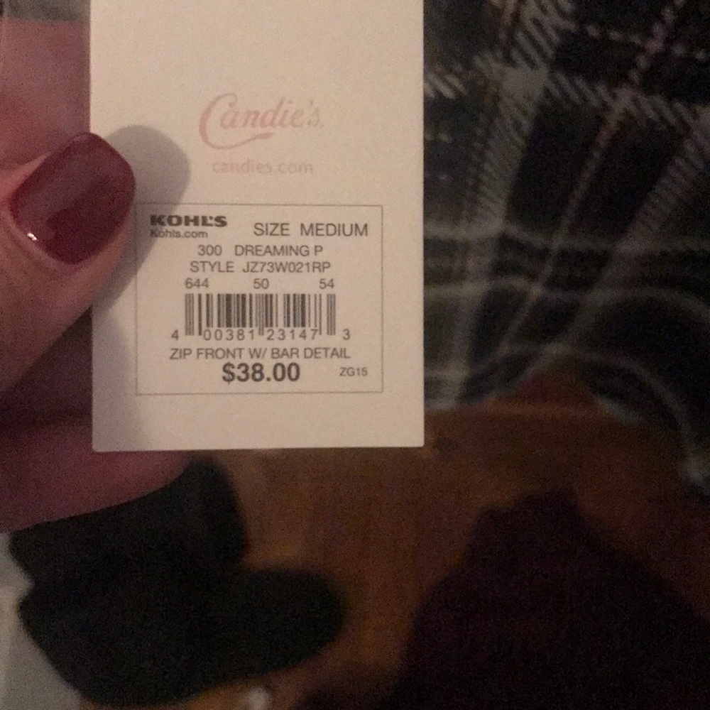 Candies Blouse - Picture 2 of 3